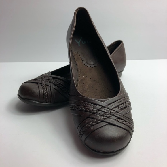 SOLD Yuü by Baretraps Dark Brown Flats - Picture 1 of 6